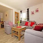 Apartamento Milenka - Four Bedroom With Terrace