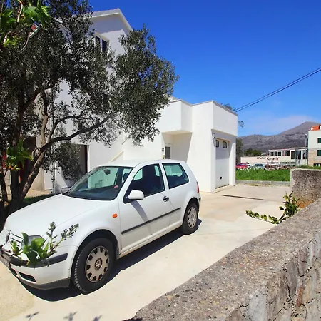 Lejlighed Milenka - Four Bedroom With Terrace Čilipi